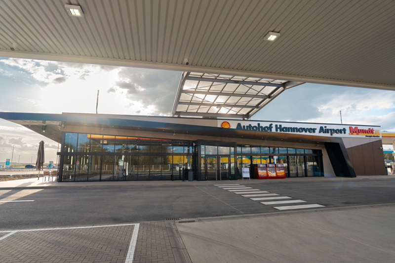 Die moderne Architektur unseres Autohofs „Hanover Airport“ von Mundt.